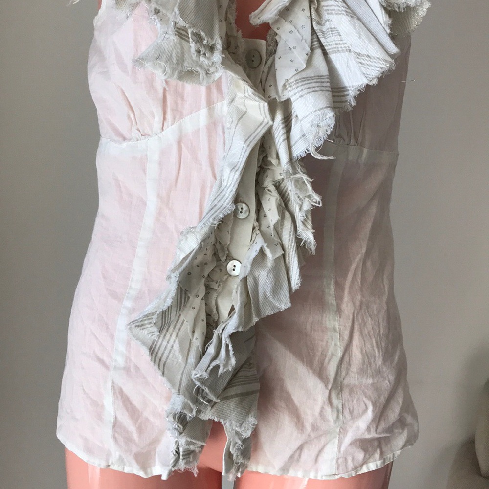 Ruffled Top - Picture 3 of 4